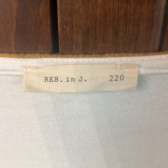 REB. in J Sweater Sz: Large - Picture 2 of 3